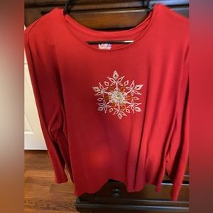 Beautiful red Christmas top. Size 3x